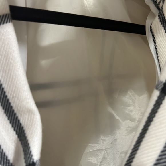 Jacket - Picture 8 of 9